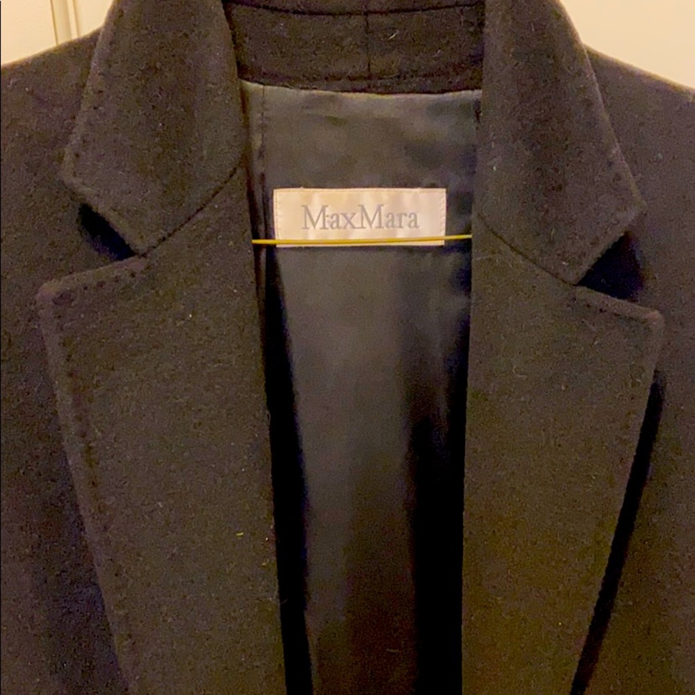 Beautiful MaxMara Black Vintage Coat